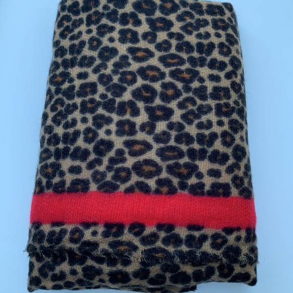Leopard Print Scarf Wrap NEW - Picture 2 of 6